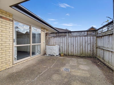 /international/nz/11-26-lyon-street-frankton-waikato-380120025420/