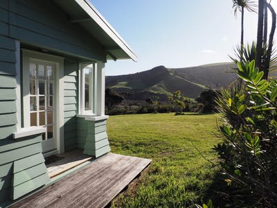 /international/nz/158-bethells-road-bethells-beach-auckland-380120036602/