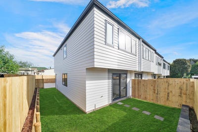 /international/nz/lot-1-5-32a-pembroke-street-papatoetoe-auckland-380119880527/