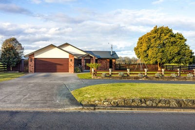 /international/nz/4-blucks-road-otorohanga-waikato-380119865397/