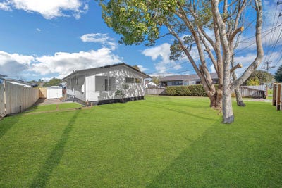 /international/nz/1-21-woodside-road-massey-auckland-380119882695/