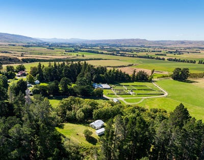 /international/nz/860-gladbrook-road-middlemarch-otago-380119804305/