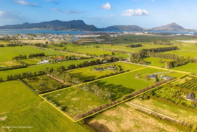 /international/nz/218-pyle-road-east-ruakaka-northland-380119939981/