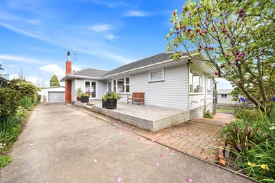 /international/nz/11-stanton-terrace-lynfield-auckland-380119939414/