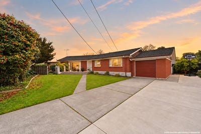 /international/nz/54-regent-street-silverdale-waikato-380120077602/