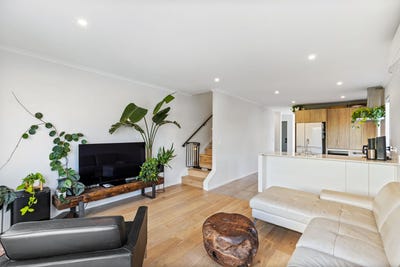 /international/nz/27-vincent-mcgrath-crescent-swanson-auckland-380119940557/