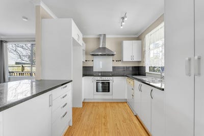 /international/nz/90a-st-georges-road-avondale-canterbury-380119939767/