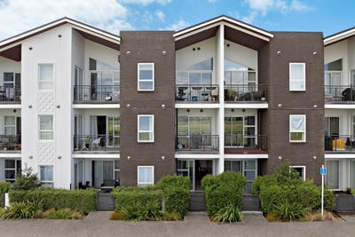 /international/nz/g04-26b-racecourse-parade-avondale-canterbury-380119811808/