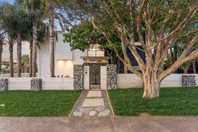 /international/nz/44b-godden-crescent-mission-bay-auckland-380119878722/
