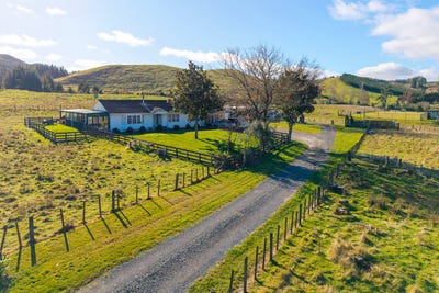/international/nz/512-state-highway-one-wairakei-and-surrounds-central-north-island-380119849212/