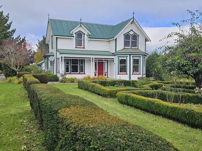 /international/nz/74-riverbank-road-balclutha-otago-380119807907/