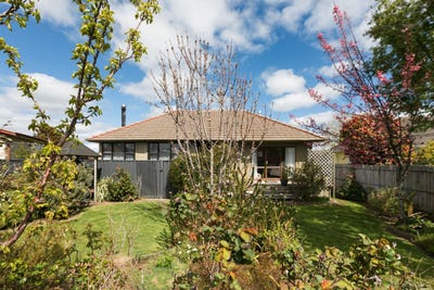 /international/nz/30-churchill-street-waipukurau-and-surrounds-hawkes-bay-380120077553/
