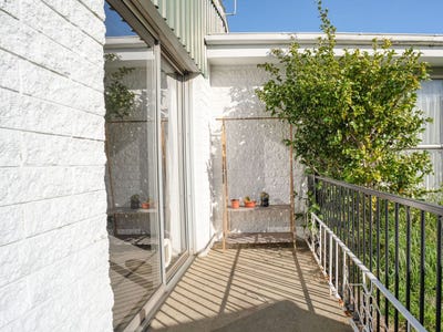 /international/nz/190-bay-view-road-south-dunedin-otago-380119874465/