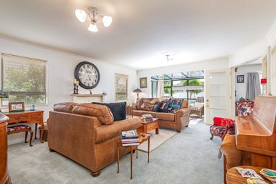 /international/nz/18-winston-avenue-hokowhitu-manawatu-whanganui-380119858098/