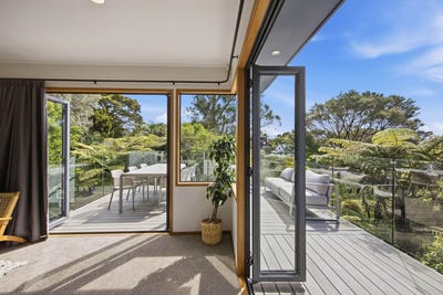 /international/nz/12b-cradock-street-avondale-canterbury-380119941322/