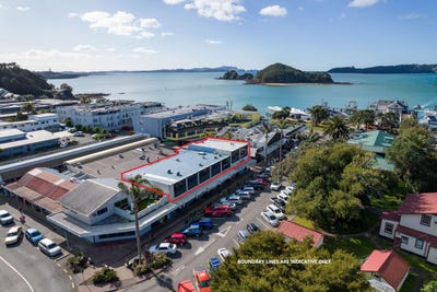 /international/nz/units-n-s-1-williams-road-paihia-northland-380119829841/