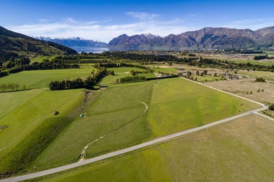 /international/nz/1-te-awa-road-lake-hawea-central-otago-lakes-district-380119984283/