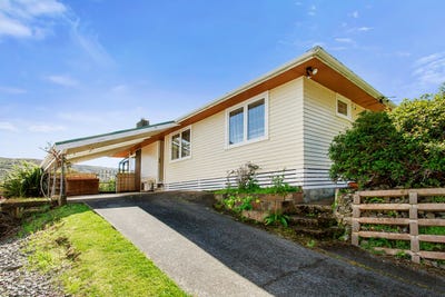 /international/nz/9-manor-drive-stokes-valley-wellington-380120077767/