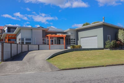 /international/nz/14-alpine-view-hokitika-west-coast-380119815804/