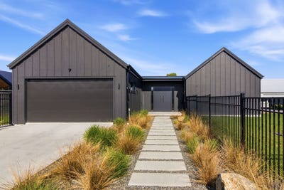 /international/nz/4-tiaki-lane-matakana-auckland-380119858309/
