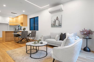 /international/nz/21-smythe-road-henderson-auckland-380119984544/