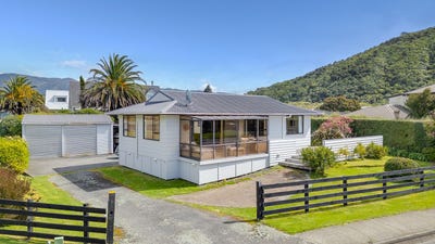 /international/nz/8-beach-road-waikawa-marlborough-380119984520/