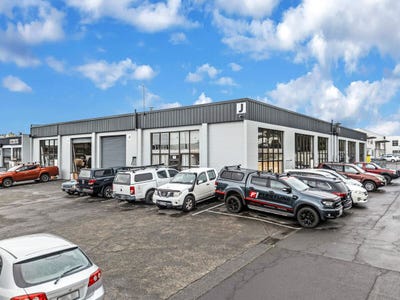 /international/nz/j1-j2-50-keeling-road-henderson-auckland-380119937316/