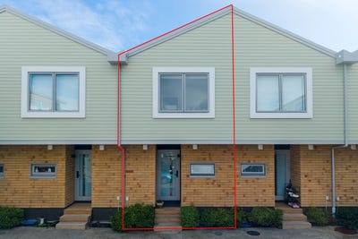 /international/nz/21-helen-jenepher-lane-mount-wellington-auckland-380119805417/