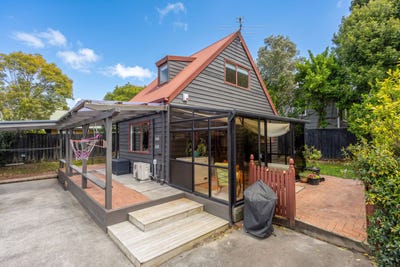 /international/nz/9-caspian-close-new-lynn-auckland-380119941563/