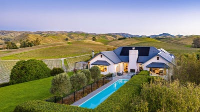 /international/nz/284-paynters-road-fairhall-marlborough-380119807082/