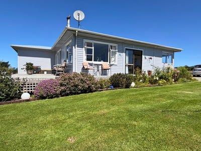 /international/nz/21-easons-road-hampden-otago-380119866591/