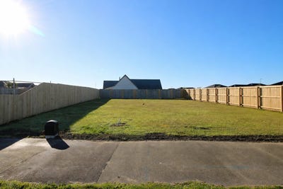 /international/nz/84-branthwaite-drive-rolleston-canterbury-380119864641/
