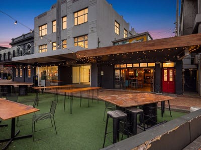 /international/nz/8-courtenay-place-te-aro-wellington-380119940221/