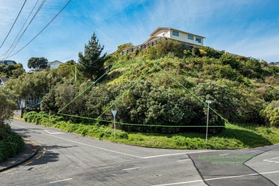 /international/nz/2c-otaki-street-miramar-wellington-380119839862/