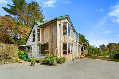 /international/nz/8-hillcroft-road-horokiwi-wellington-380120077971/