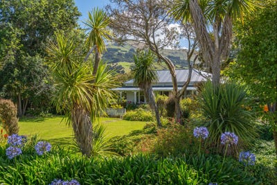 /international/nz/5849-christchurch-akaroa-road-duvauchelle-canterbury-380119824659/