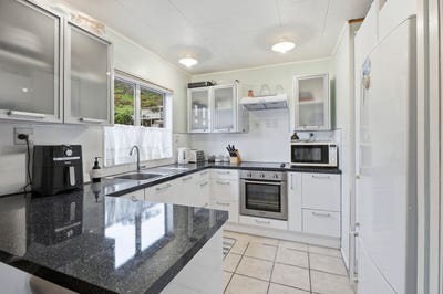 /international/nz/210-cooper-drive-kawhia-waikato-380119857911/