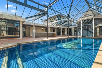 /international/nz/6-golden-elm-lane-upper-riccarton-canterbury-380119875940/