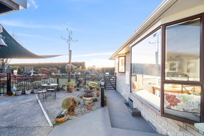 /international/nz/104-princess-street-waitara-taranaki-380119815591/