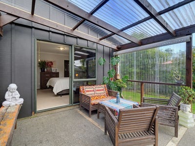 /international/nz/9-speranza-avenue-otaki-wellington-380119853685/