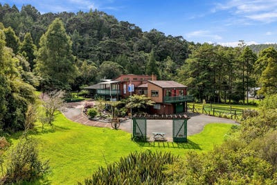 /international/nz/111-te-henga-road-waitakere-auckland-380120078262/