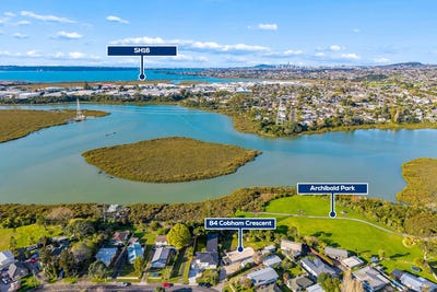/international/nz/84-cobham-crescent-kelston-auckland-380119940882/