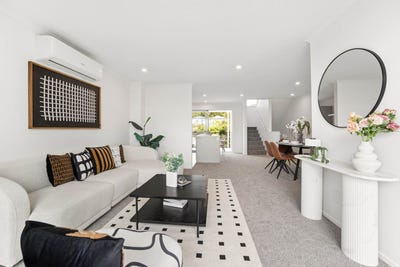 /international/nz/34-fernly-rise-flat-bush-auckland-380119941059/