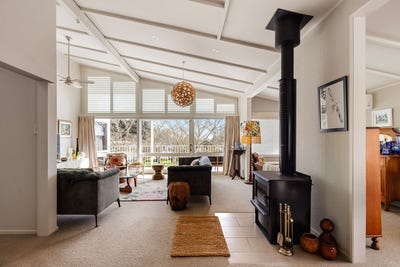 /international/nz/47-seddon-crescent-whataupoko-gisborne-380119871523/