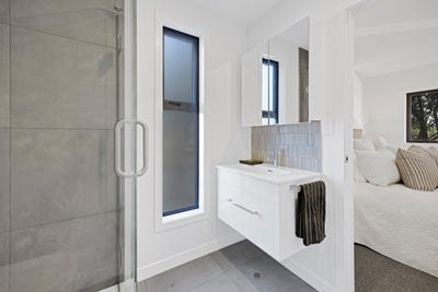 /international/nz/99-liardet-street-new-plymouth-central-taranaki-380119851933/