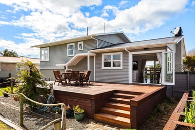 /international/nz/1067-aberdeen-road-te-hapara-gisborne-380119875877/
