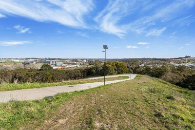 /international/nz/8-brydes-street-albany-heights-auckland-380119840018/