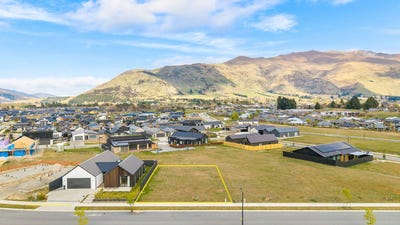 /international/nz/49-doug-ledgerwood-drive-wanaka-central-otago-lakes-district-380119984635/