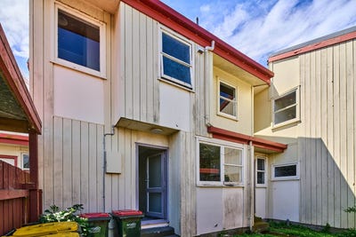/international/nz/3-bouverie-street-petone-wellington-380119859414/
