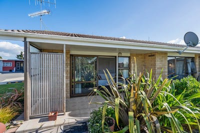 /international/nz/10-18-saint-marys-road-waipu-northland-380119826012/